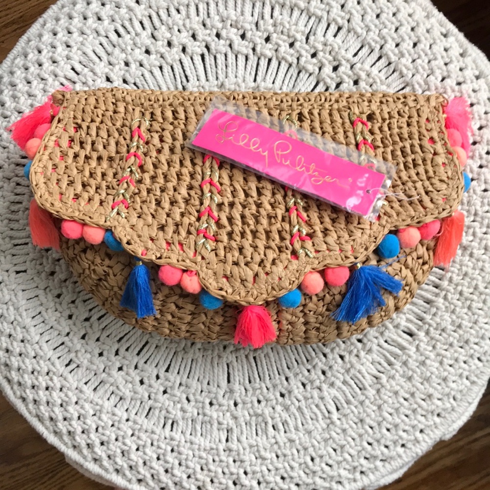 Lily Pulitzer Clam Shell Pompom Clutch NWT